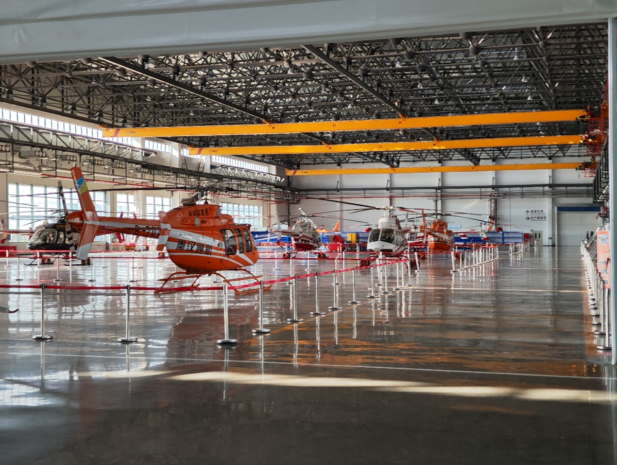 建筑的摆设布局低可信度描述已自动生成 建筑的摆设布局低可信度描述已自动生成